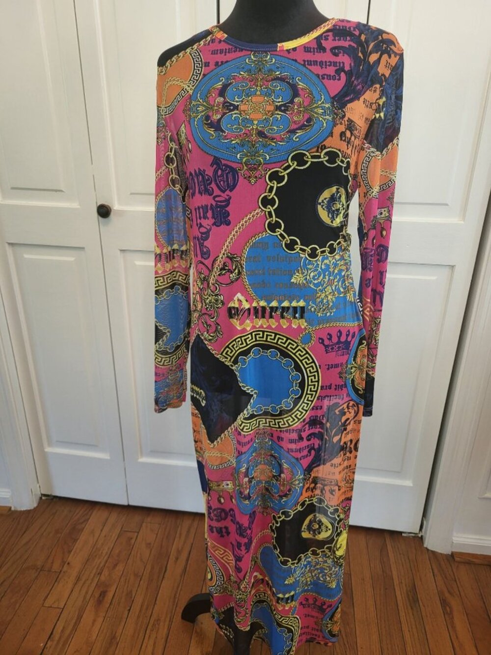 NYC Chain Status Print "Queen "Mesh Duster Cover Up Slit L Streetwear Going Out